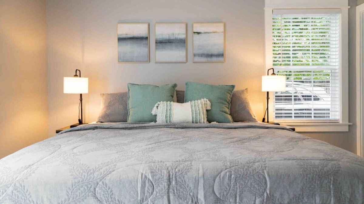 Knoxville House | Bearden Exec · Bearden Executive Rental >8min to UT & Downtown