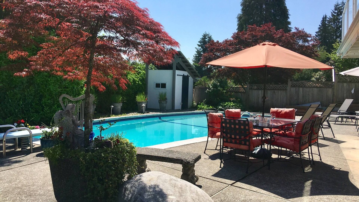 Coquitlam House | Beat the heat in The Starlight Suite!