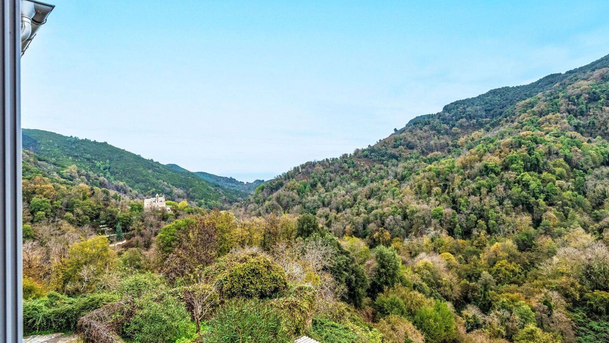 Santa-Reparata-di-Moriani House | Beautiful villa for 6 guests with WIFI, TV, terrace, pets allowed and panoramic view