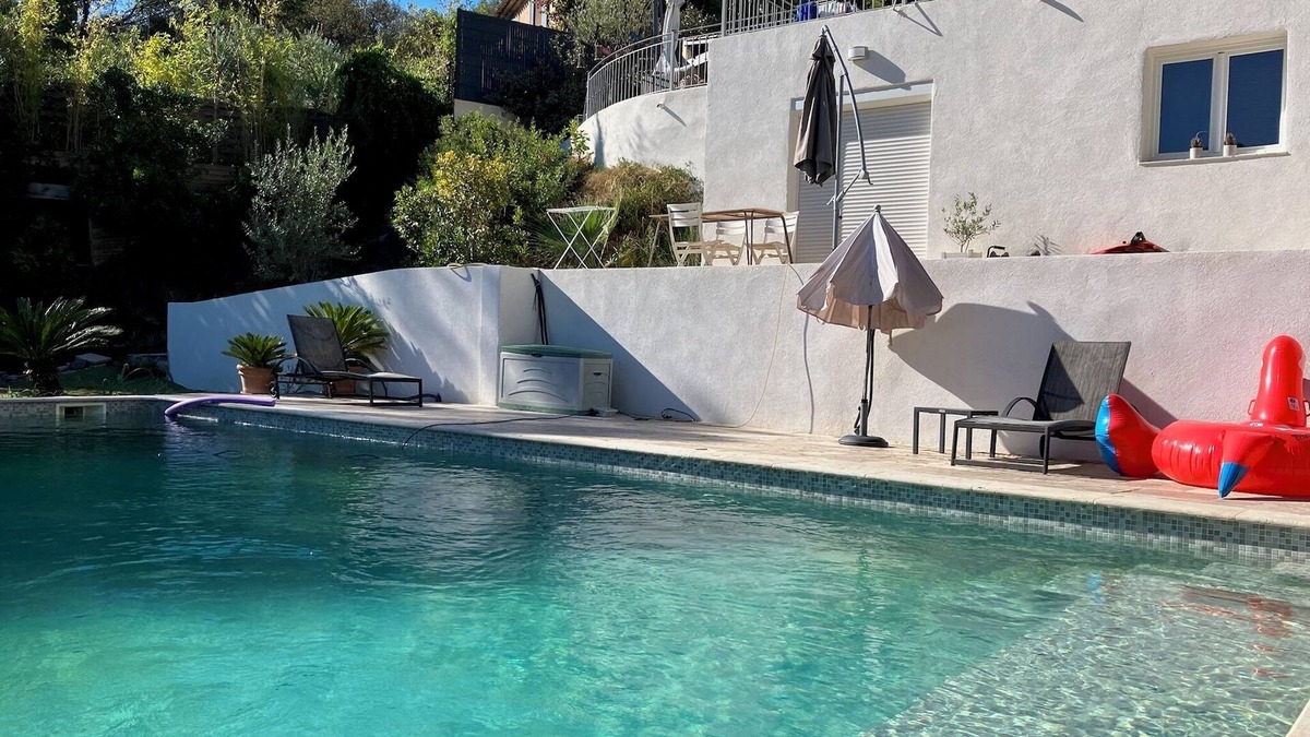 Valescure Apartment | Beau Studio Meuble Dans Villa Avec Piscine
