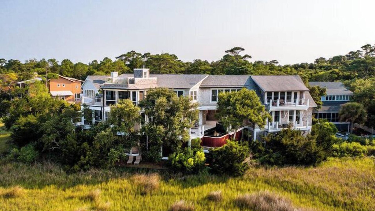 Bald Head Island House | Beauitful marsh front, six bedroom home with infinity pool with hot tub.