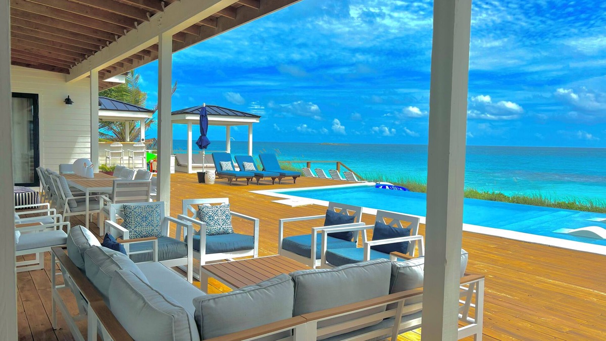 Farmer's Hill House | BeauSoleil Beach House, Luxury Private Ocean Front with Infinity Pool/Hot Tub