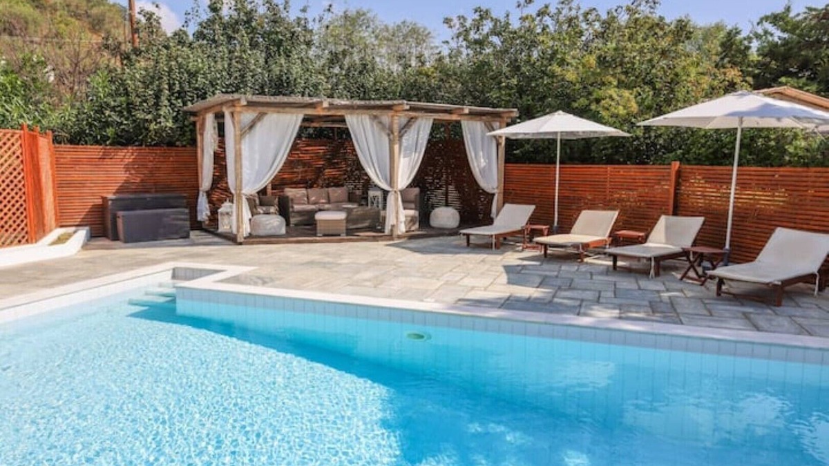 Agia Paraskevi Villa | Beautiful beachside Villa with private pool.