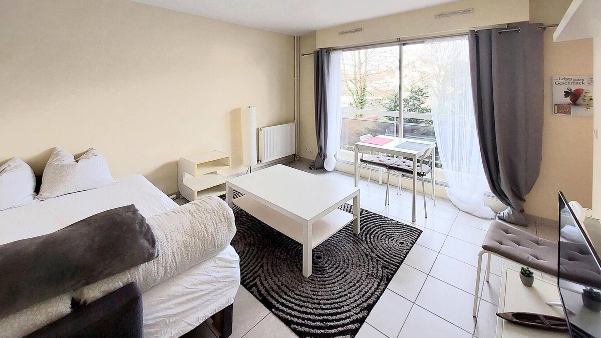 Les Pavillons-sous-Bois Apartment | Beautiful apartment in Les Pavillons-sous-Boi