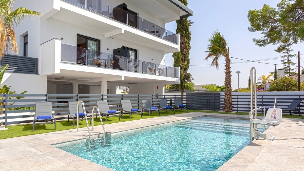 Distrito Norte Sierra Apartment | Beautiful 1 bd with terrace, pool and parking. Arruzafa III