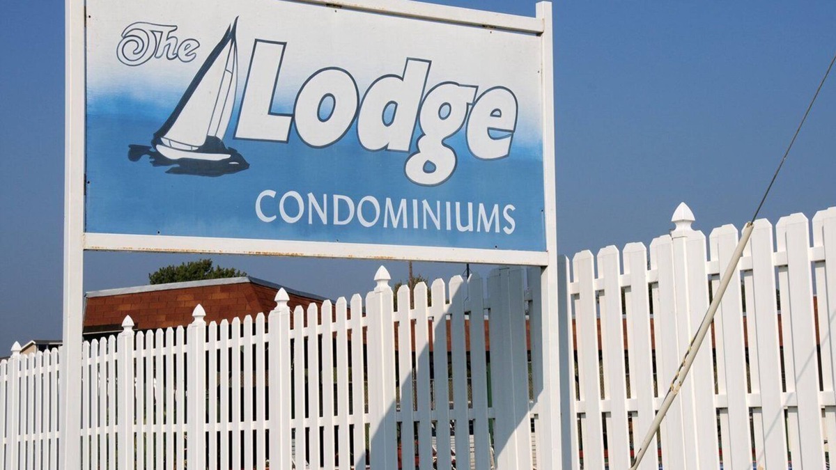 Bridgeport Apartment | Beautiful 1 bedroom unit at resort, sleeps 4