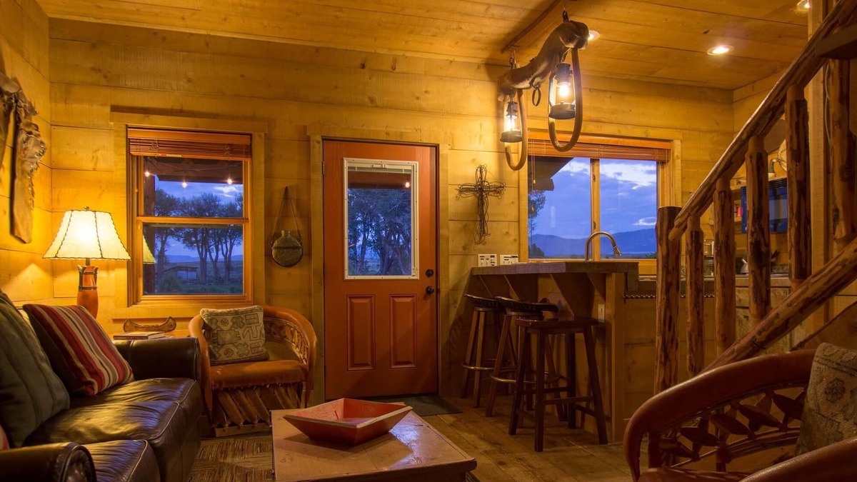 Panguitch Cabin | Beautiful 1 BR "Barn" Cabin - Perfect for Small Families