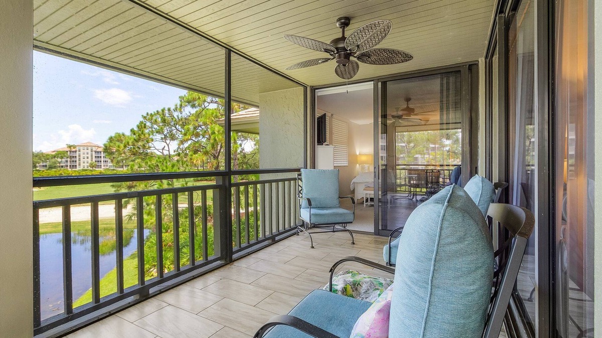 Bonita Bay Condo | Beautiful 2/2 Corner Condo in Bonita Bay! 2 Miles to the Beach!