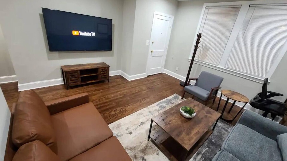 Trinidad Apartment | Beautiful 2 Bed/1 Bath & Sofa Bed Near Union Station