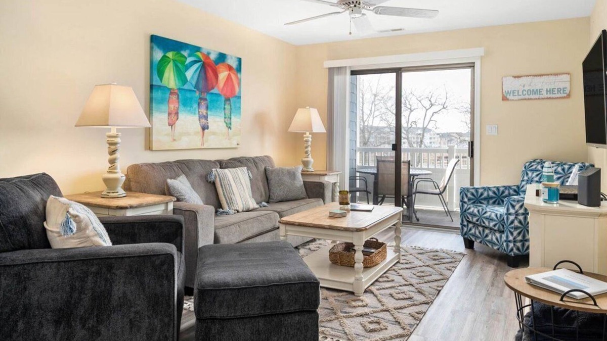 Heron Harbour Isle Condo | Beautiful 2 BR 2 BA Unit in the Popular Harbour Club Community!