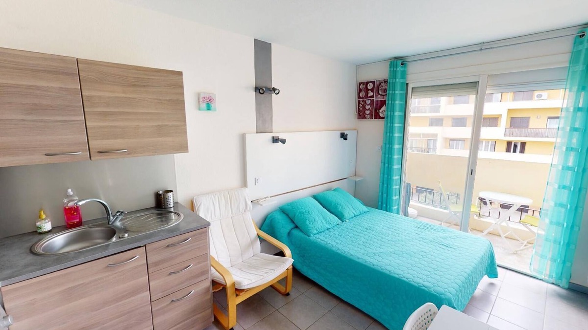 Balaruc-les-Bains Apartment | Beautiful 2* studio with BALCONY and PRIVATE PARKING SPACE near THERMAL BATHS