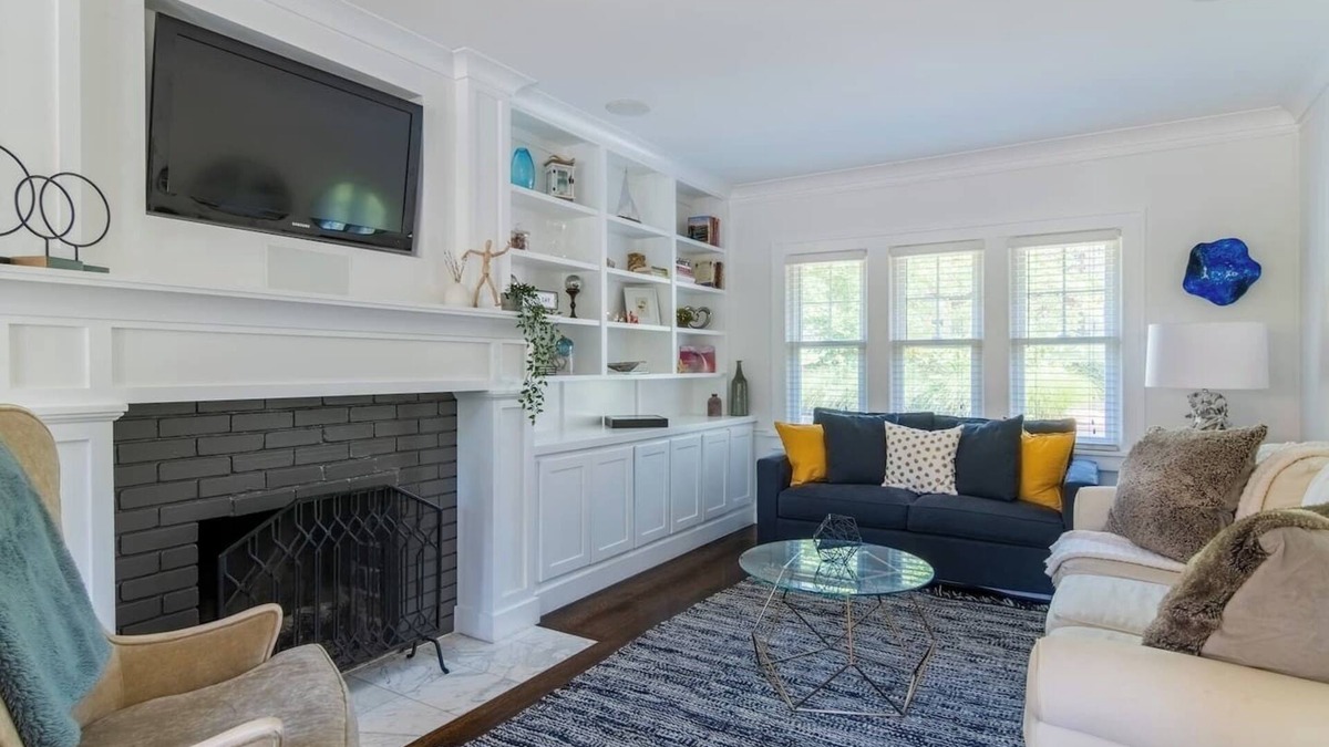 Kansas City House | Beautiful 3 Bdrm Home Near Plaza | 19