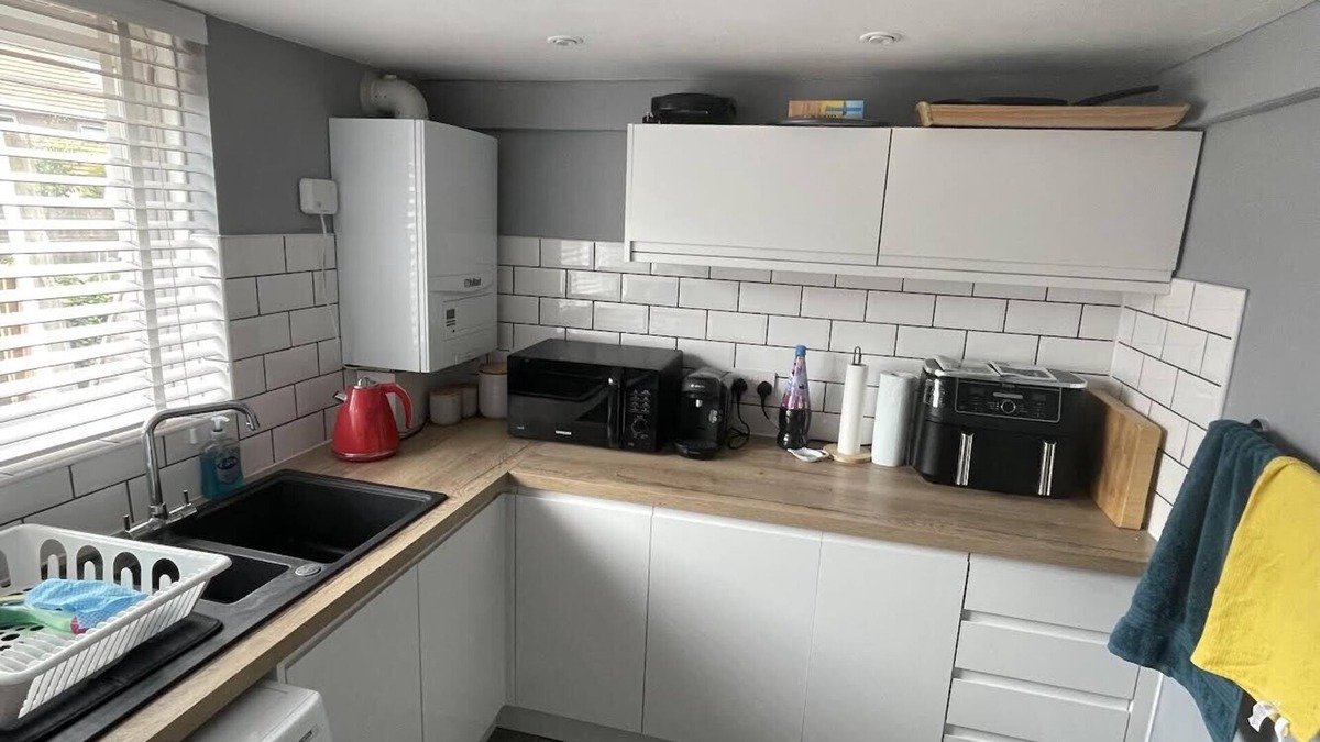 Gooshays House | Beautiful 3-bed House in Romford