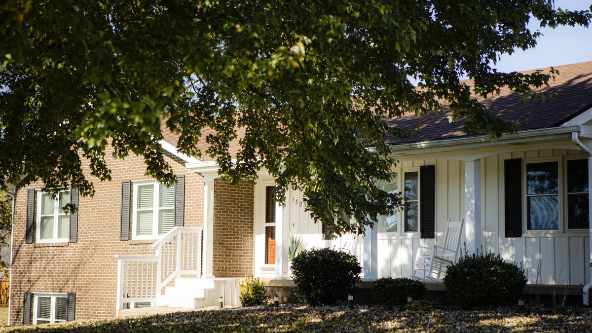 Campbellsville House | Beautiful 3 Bedroom 2 Bathroom House!