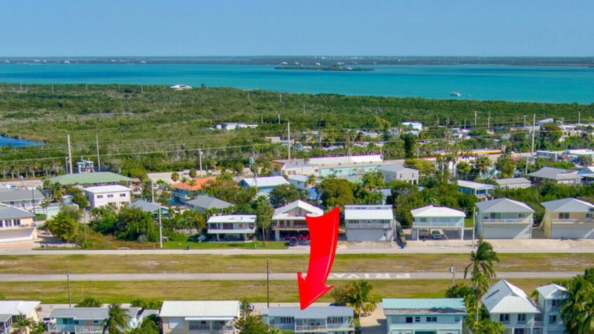 Summerland Key House | Beautiful 3 Bedroom Canal Front Home Located On A Private Airstrip