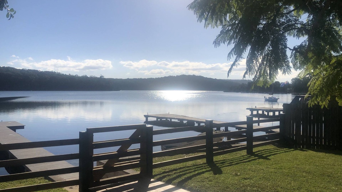 Burrill Lake Cottage | Beautiful 3 Bedroom Waterfront Log Cabin with own Jetty at Fabulous Burrill Lake