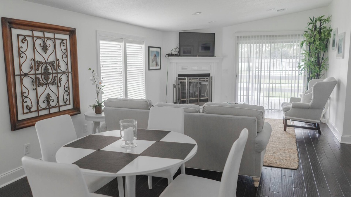 Ocala Cottage | Beautiful 3 Bedroom Cottage on Luxury 100 Acre Equestrian Resort