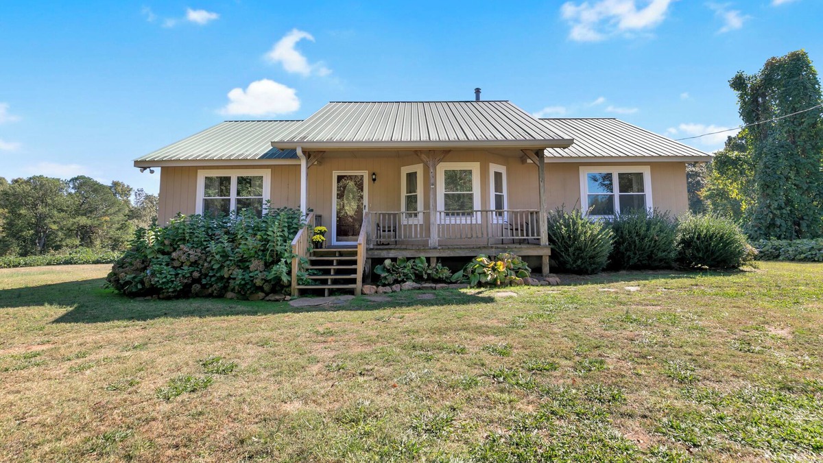 Ranburne House | Beautiful 3-bedroom quiet country house in Ranburne, Alabama