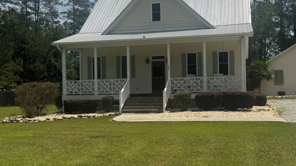 Eutawville House | Beautiful 3-bedroom house in enchanting Eutawville in a Spacious Gated Community