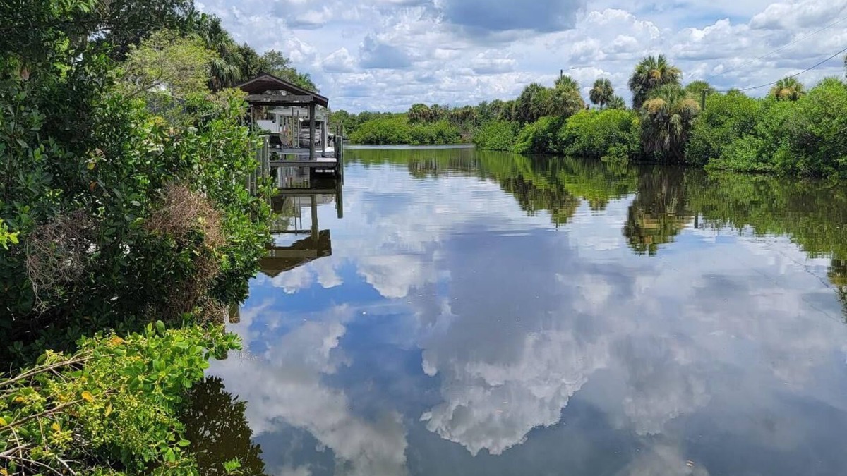 Riverview House | Beautiful 3 br 2 ba. Home on the Alafia River, 15 Min. from Tampa