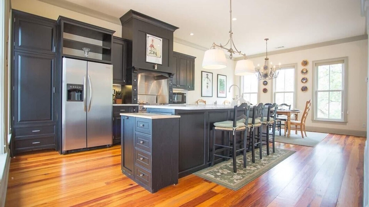 Historic Downtown Savannah House | Beautiful 3-Story Home 1 Block from Forsyth Park by Lucky Savannah
