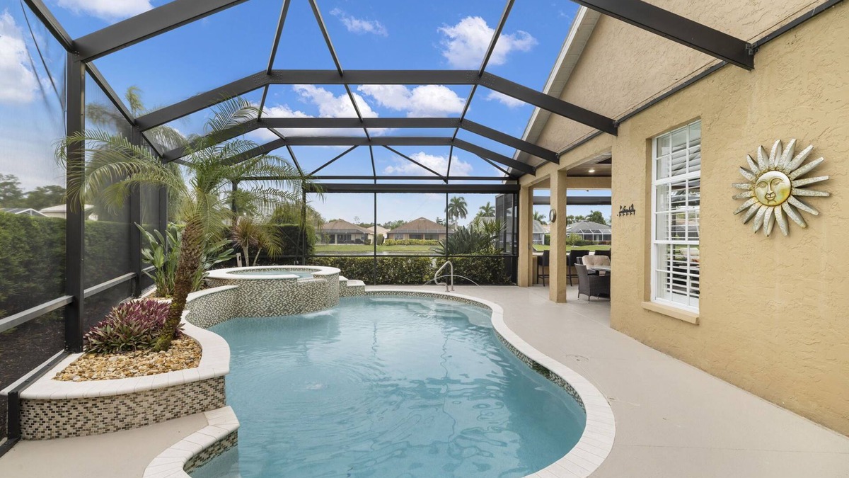 Crown Pointe House | Beautiful 3bed 2bath Just Minutes From The Beach In Naples FL