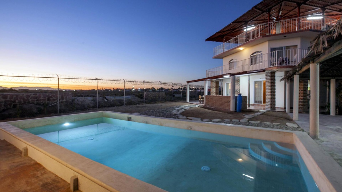 El Centenario House | Beautiful 3Br/3Ba home, totally equipped with pool, great for familes!