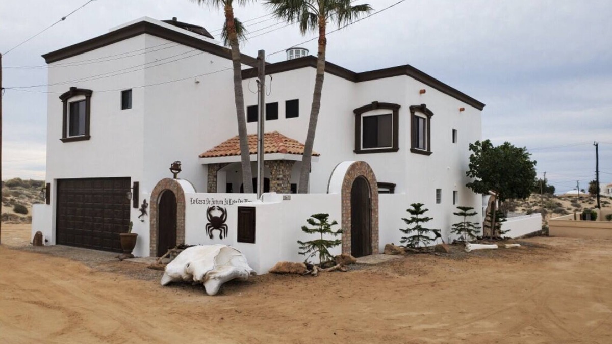 Las Conchas House | Beautiful 4 bedroom home with spectacular ocean views