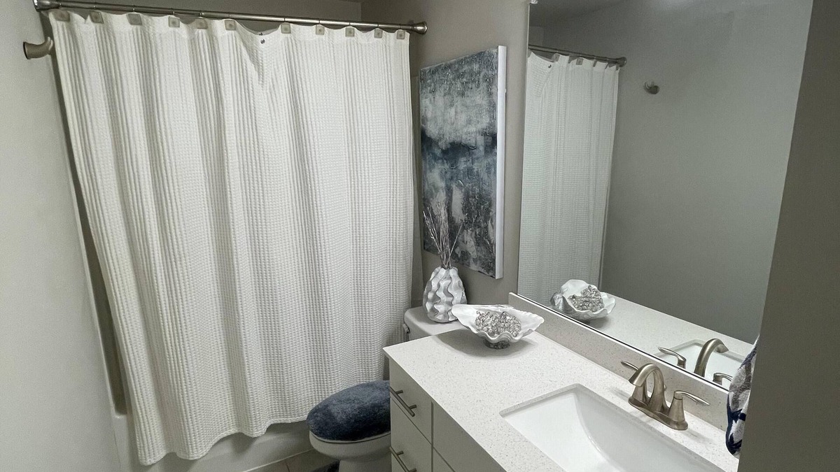 Murfreesboro House | Beautiful 4 Bedroom home with indoor fireplace.