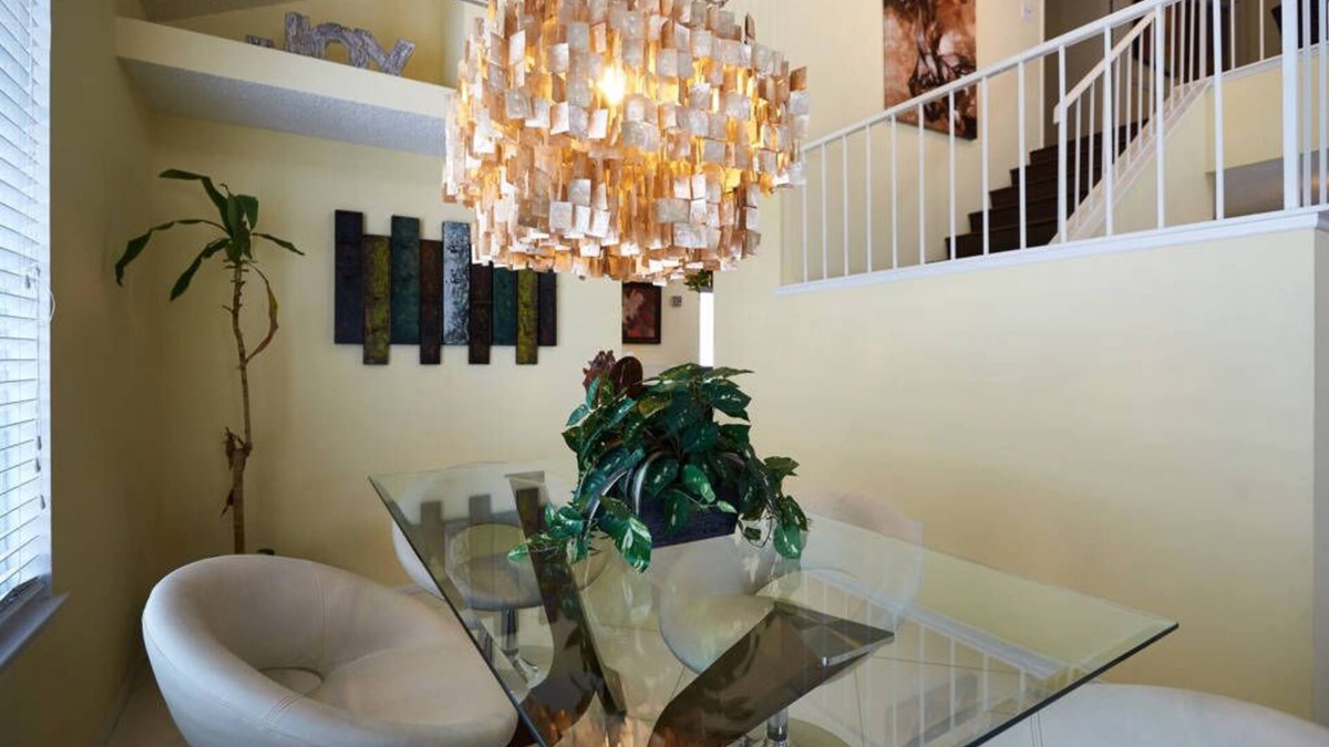 Perris House | Beautiful 4 Bedroom, 4 KING size Beds, COZY