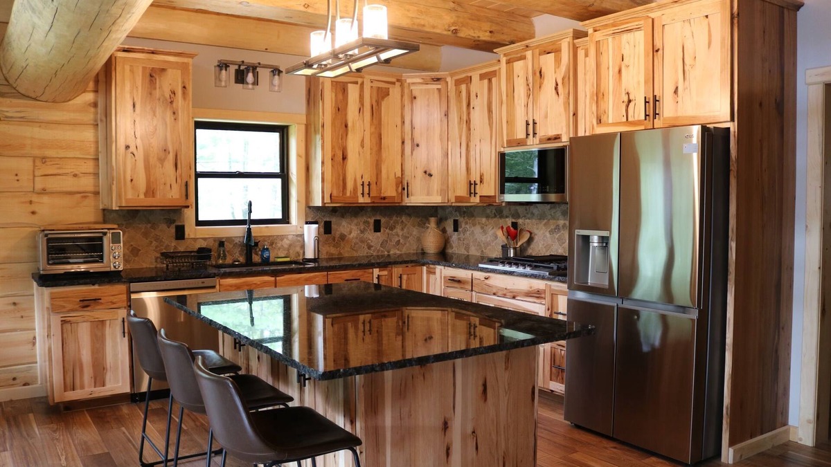 Tomahawk Cabin | Beautiful 4-bedroom cabin in Tomahawk, Wi