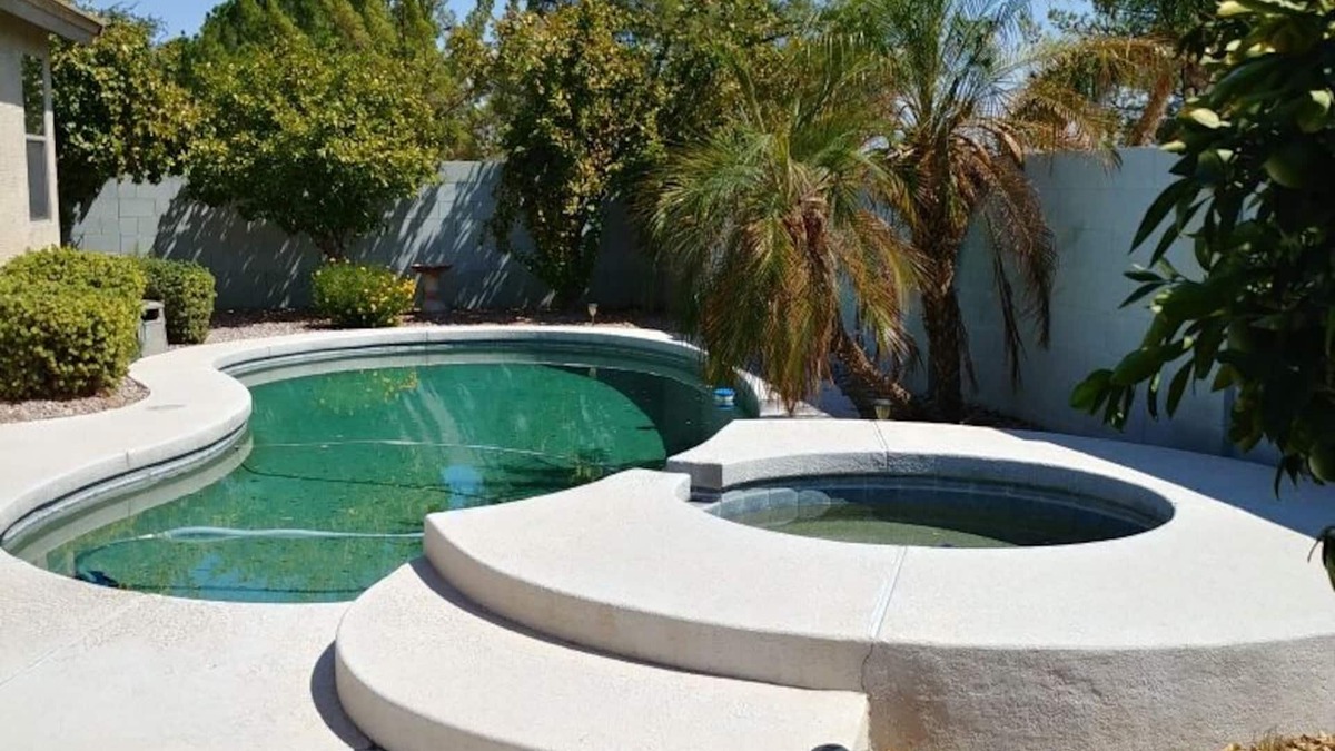 Royal Ranch House | Beautiful 4 bedroom Home complete with Heated Pool & Spa