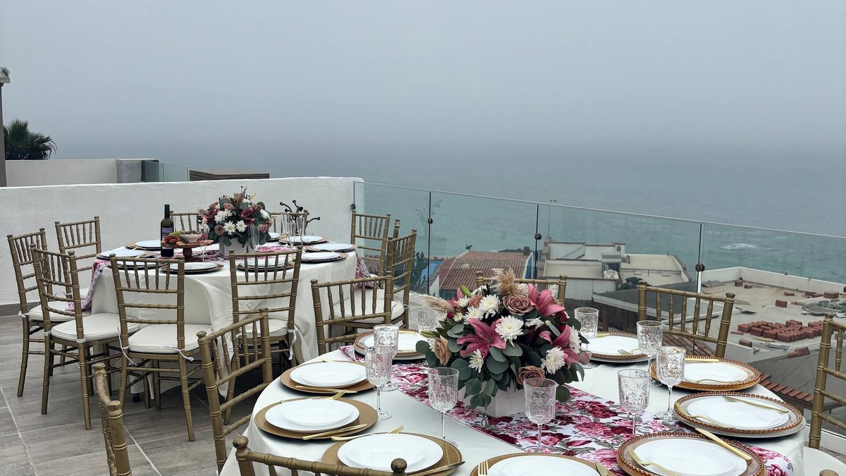Playas De Tijuana House | Beautiful 4 story beach house with amazing rooftop located in Tijuana-Rosarito.