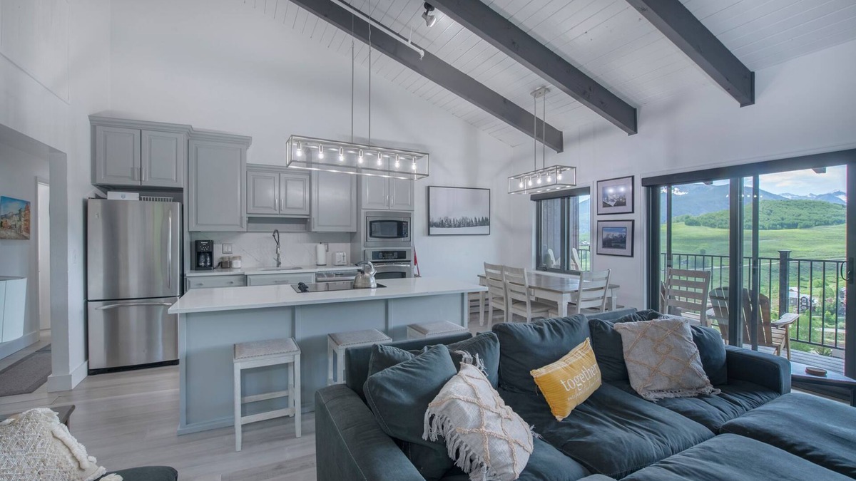 Crested Butte Condo | Beautiful 4 bedroom, top-floor unit with expansive great room and sunset views.