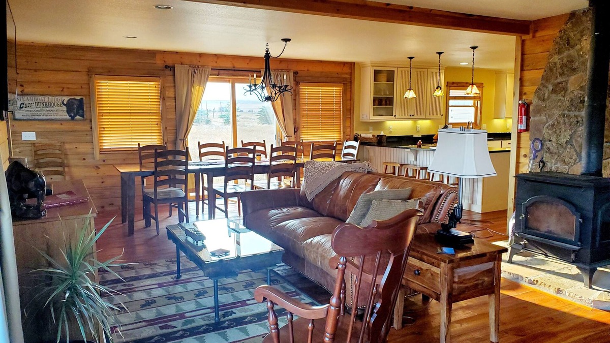 Coalmont House | Beautiful 5 BDRM mountain home on working bison ranch in North Park, CO.