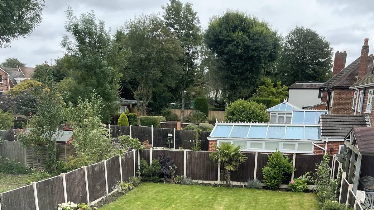 Walsall House | Beautiful 5-Bed House in Walsall