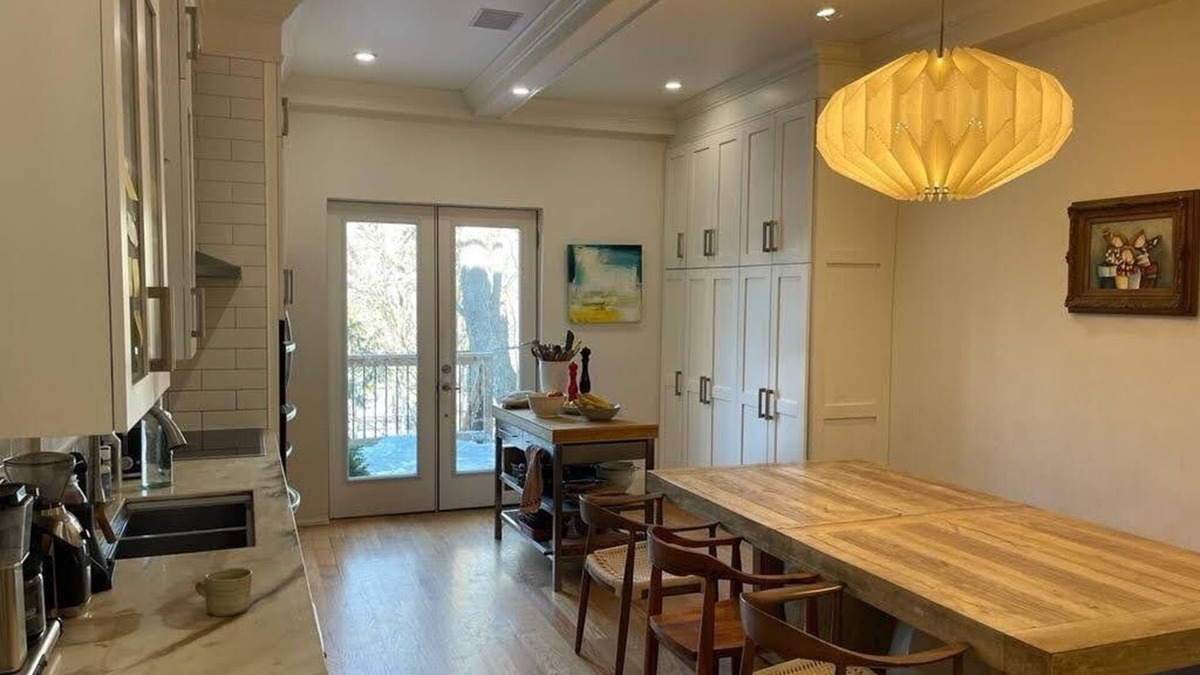 North Toronto House | Beautiful 5-bedroom house in Rosedale, 5-min walk to Bloor&Yonge