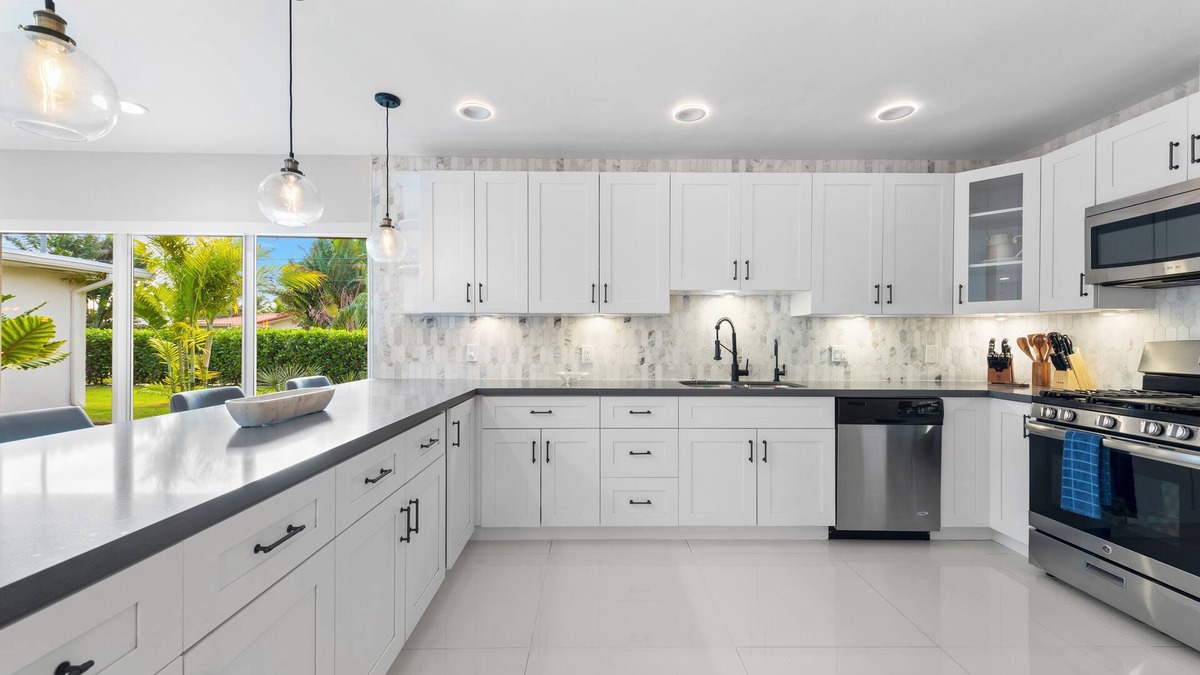 Keystone Point Villa | Beautiful 5 Bedroom Waterfront Home w/ Heated pool
