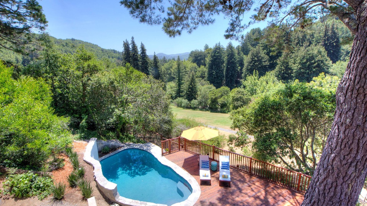Mill Valley House | Beautiful 5 BR 5 BA home in Mill Valley’s Sunniest Neighborhood
