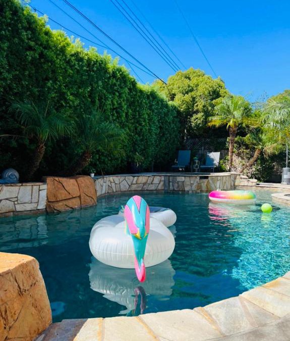 Fountain Valley House | Beautiful 5BR and 3BA, heated pool, golfing, BBQ villa near Disney and beaches