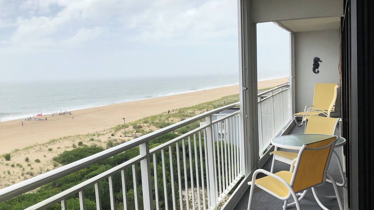 Fenwick Island Condo | Beautiful 5th Floor Direct Oceanfront Fenwick Tower Penthouse - Fall Getaways!