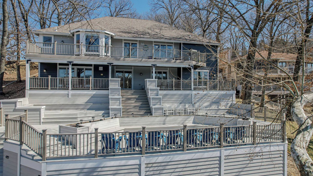 Sunrise Beach House | Beautiful 6 Bed/6 Bath newly renovated. Perfect multi-family lakefront home!