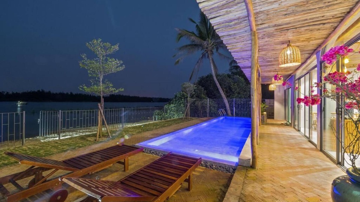 Hoi An Villa | BEAUTIFUL, 6 BED, 7 BATH PRIVATE POOL & BEACH VILLA. AMAZING VIEWS & SERVICE :-)