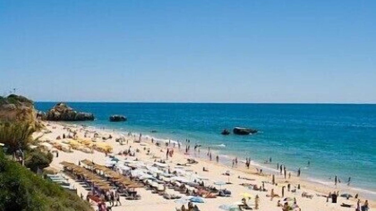 Areias de Sao Joao Villa | Beautiful 6 Bedroom Villa Collum, Albufeira With Private Pool