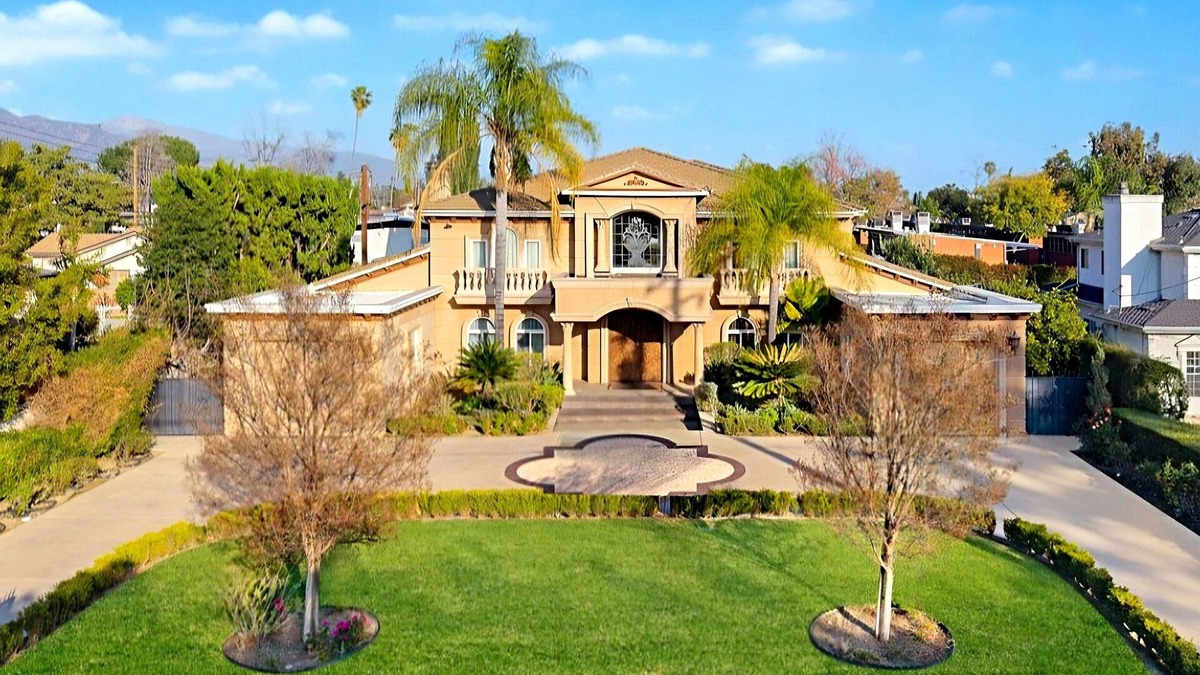 Arcadia House | Beautiful 7,000 sqft Mansion in the heart of Arcadia