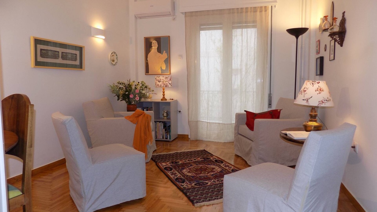 Athens City Centre Apartment | Beautiful 77m2 fully renovated apartment for 4 people