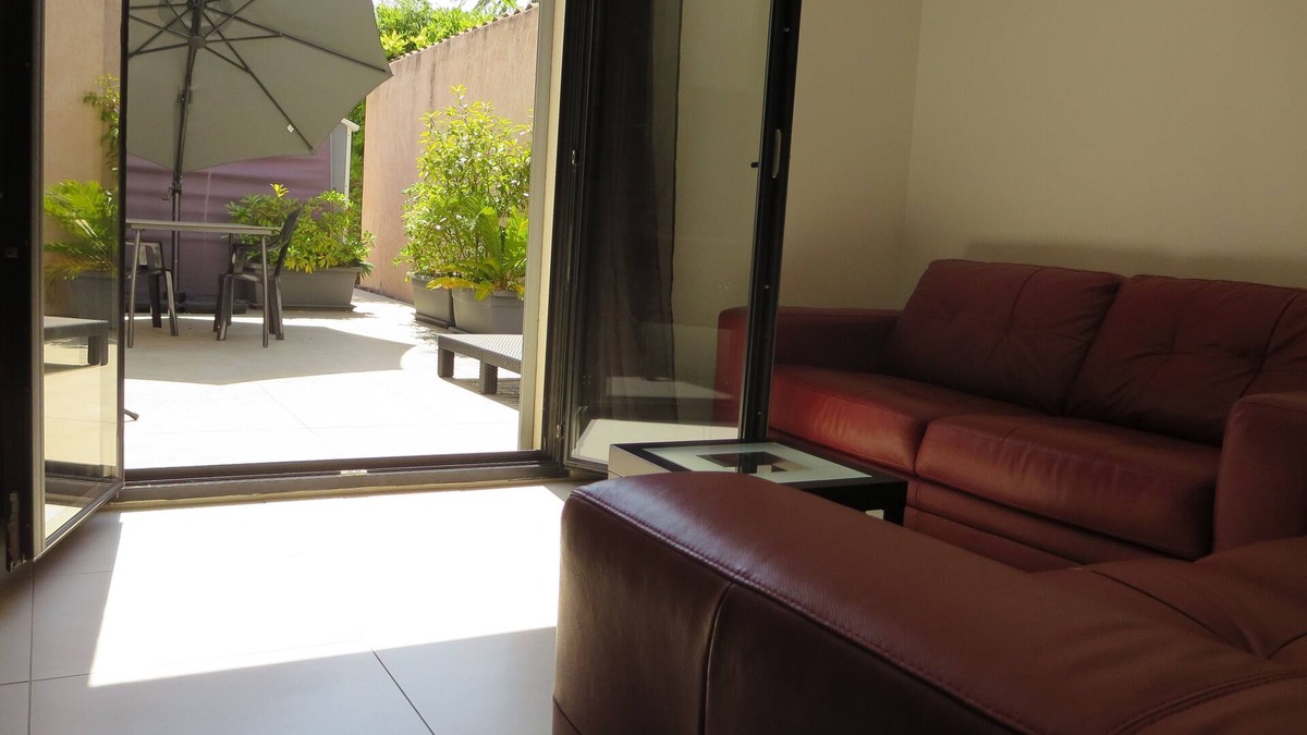 Saint-Cyr-sur-Mer Apartment | BEAUTIFUL air-conditioned T2 60m2 100 m from Les Lecques beach + parking lot