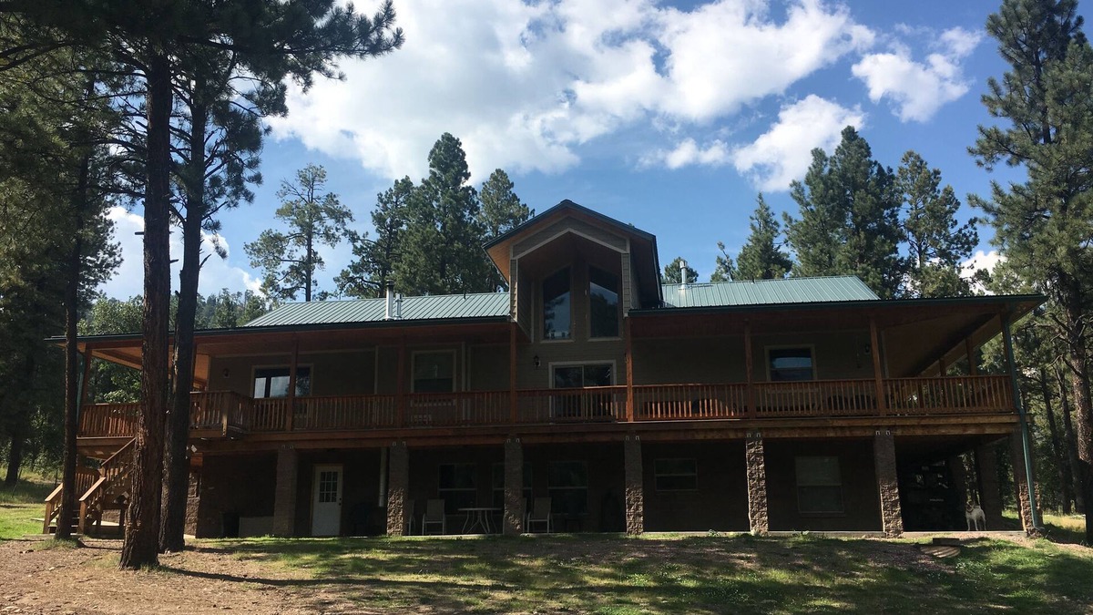 Eagar House | Beautiful Alpine Property on 40 Acres