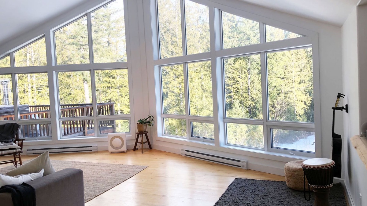 Mount Currie Ski Chalet | Beautiful and bright 4 bdrm chalet. Extreme comfort surrounded by nature’s best!