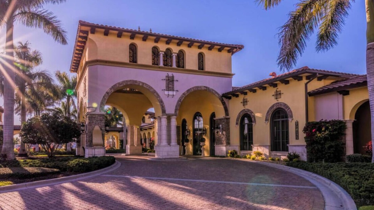 Gran Paradiso Villa | Beautiful and elegant villa in the Gated Community of Gran Paradiso